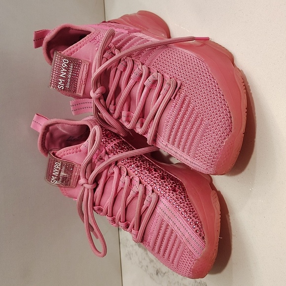 Steve Madden Hot Pink Sparkle Maxima Sneakers Size 6 Stretch - Picture 1 of 8